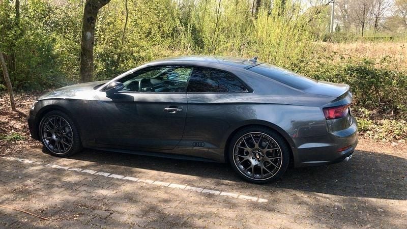 Grau Gebraucht 2019 Audi A5 Ambiente Coupé | 28.500 € (Superpreis) - Bild 1/4