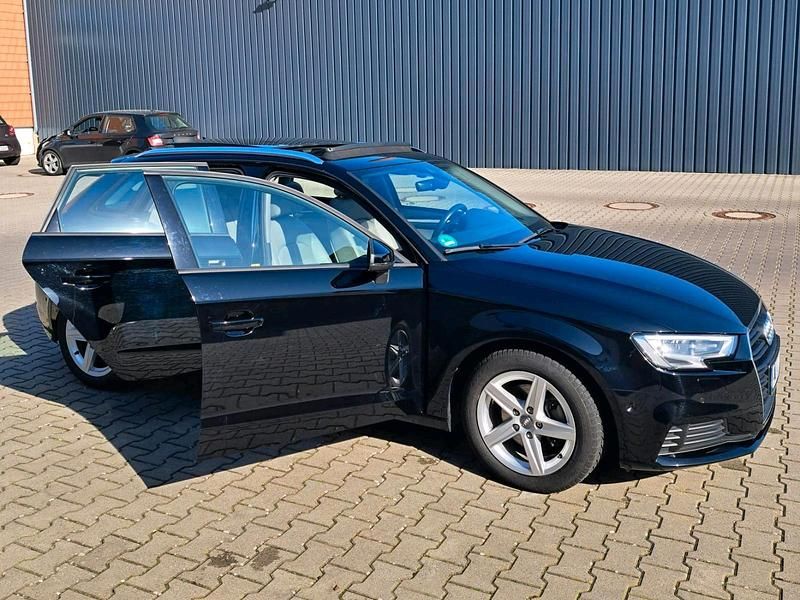 Gebraucht Audi A3 Design 150 PS (110 kW) 2017 Schwarz Limousine