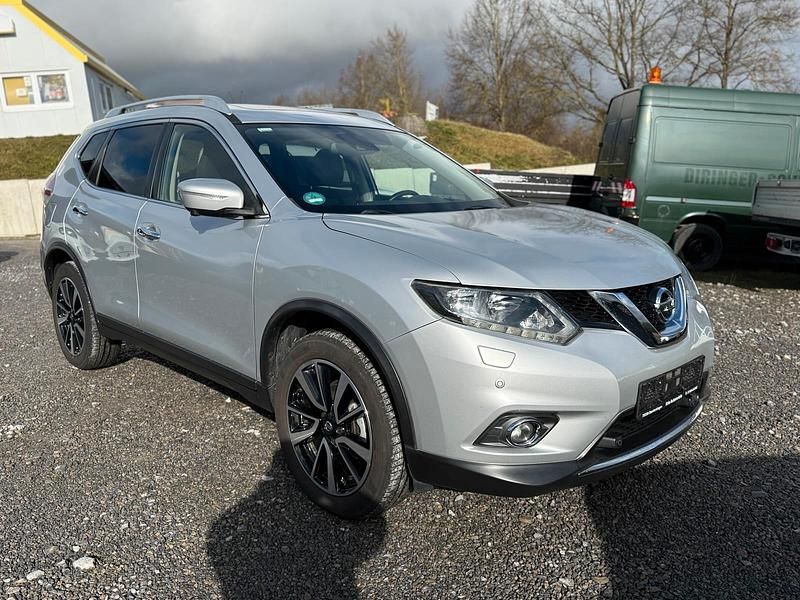 Gebraucht Nissan X-Trail 360º 131 PS (96 kW) 2016 New silver (m) SUV