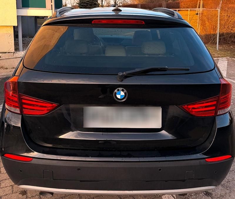 Gebraucht BMW X1 176 PS (129 kW) 2009 Schwarz SUV