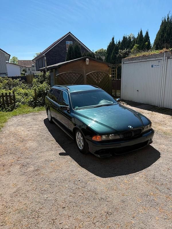 Second-hand BMW 520 150 CP (110 kW) 2000 Verde Break