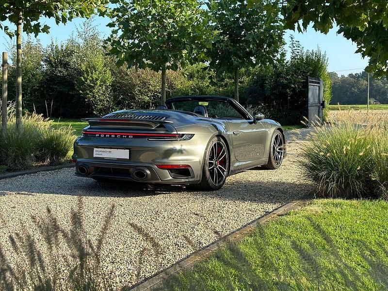 Grün Gebraucht 2022 Porsche 911 Turbo Cabriolet Cabrio | 180.000 € - Bild 1/4