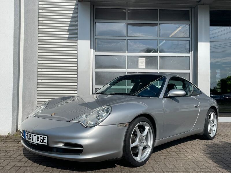 Arktissilbermetallic Gebraucht 2002 Porsche 996 Coupé | 49.990 € (Etwas zu teuer) - Bild 1/4