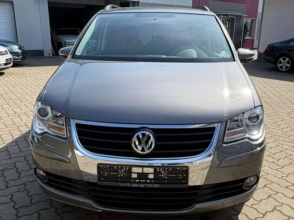Gebraucht VW Touran Trendline 140 PS (102 kW) 2010 Slate grey metallic Van / Kleinbus