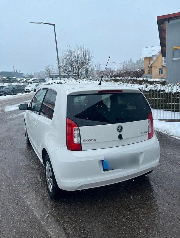 Second-hand Skoda Citigo Active 60 CP (44 kW) 2013 Alb Hatchback