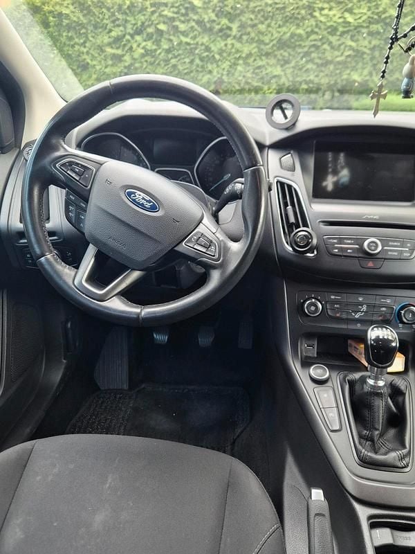 Second-hand Ford Focus 125 CP (91 kW) 2018 Negru Berlinǎ