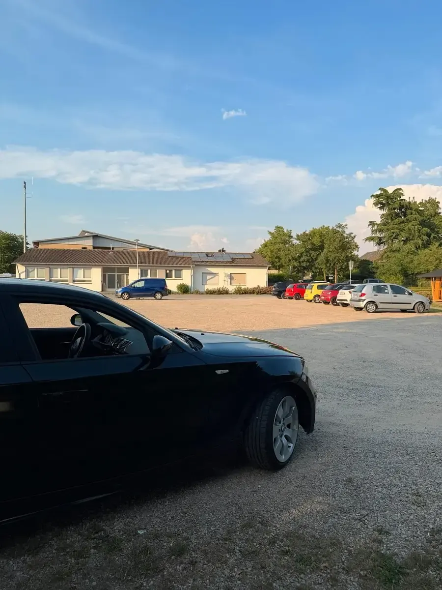 Gebraucht BMW 118 123 PS (90 kW) 2006 Schwarz Kleinwagen