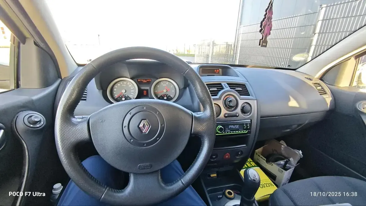 Gebraucht Renault Mégane II 113 PS (83 kW) 2003 Grün Kleinwagen