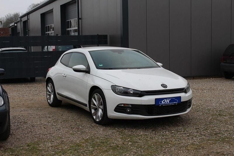 Weiß Gebraucht 2008 VW Scirocco Sport Coupé | 4.990 € (Superpreis) - Bild 1/4