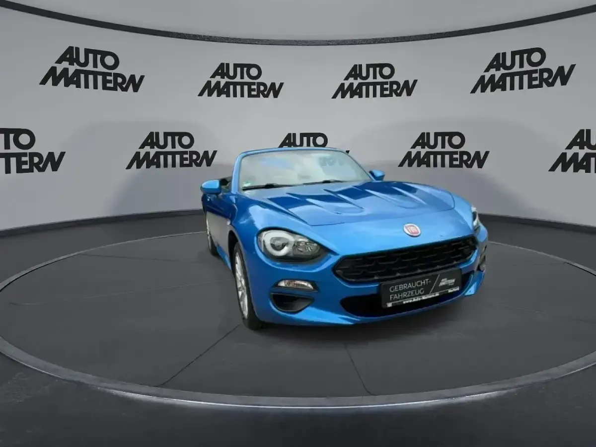 Gebraucht Fiat 124 Spider 140 PS (102 kW) 2019 Blau Cabrio