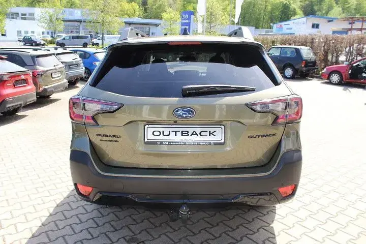 Gebraucht Subaru Outback Exclusive+ 169 PS (124 kW) 2023 Autumn green Kombi