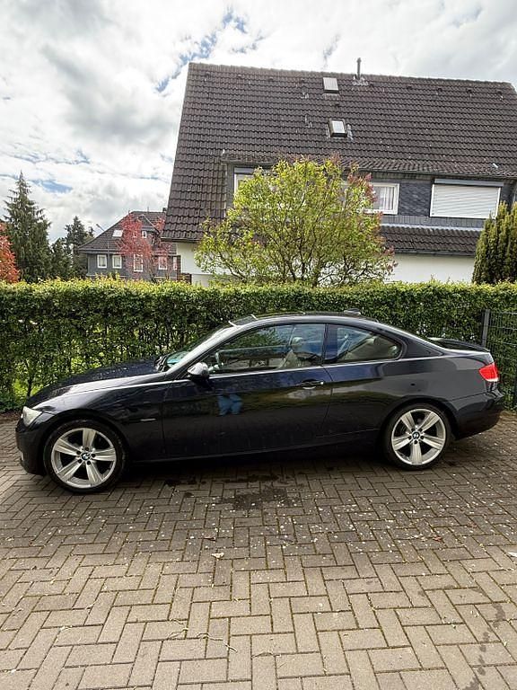 Second-hand BMW 320 170 CP (125 kW) 2009 Albastru Coupe