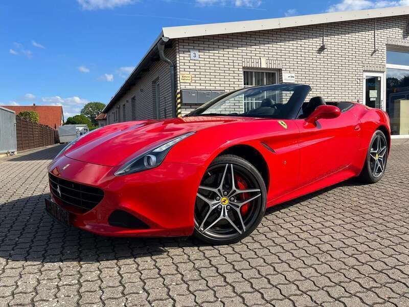 Rot Gebraucht 2015 Ferrari California Cabrio | 189.500 € - Bild 1/4