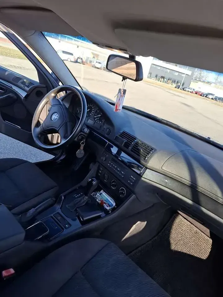 Gebraucht BMW 523 170 PS (125 kW) 1998 Limousine