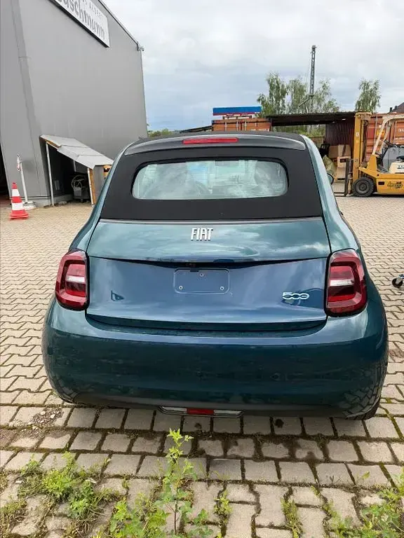 Neu Fiat 500e Icon 86 kW (118 PS) 2026 Grün Cabrio