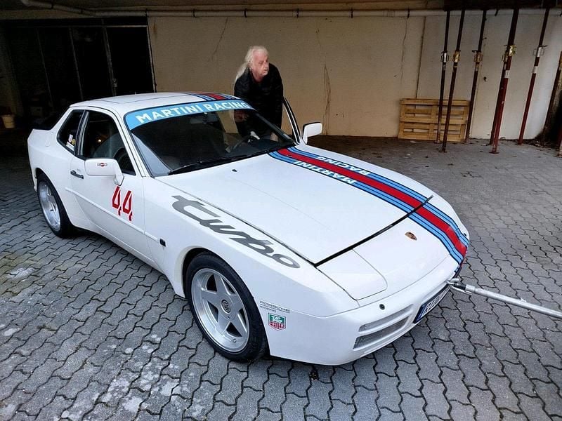 Weiß Gebraucht 1985 Porsche 944 Turbo Coupé | 29.500 € - Bild 1/4