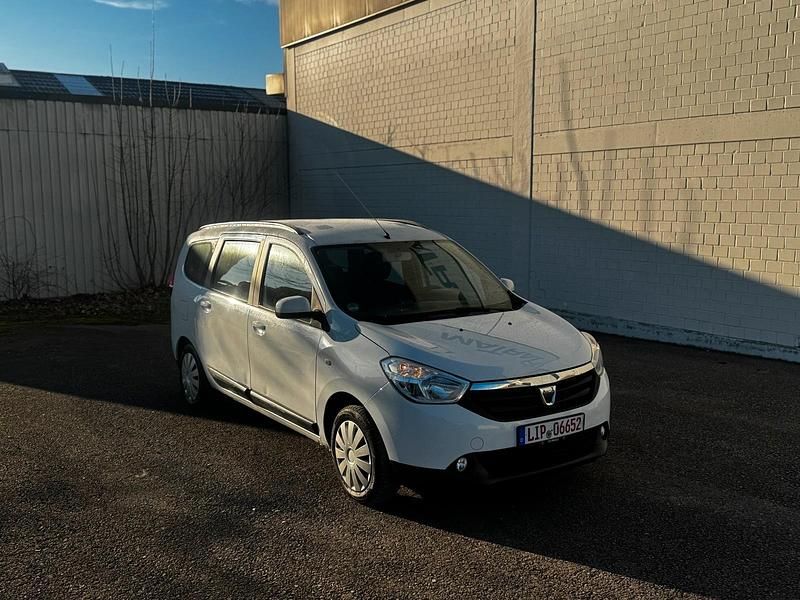Gebraucht Dacia Lodgy 131 PS (96 kW) 2017 Weiß Van / Kleinbus
