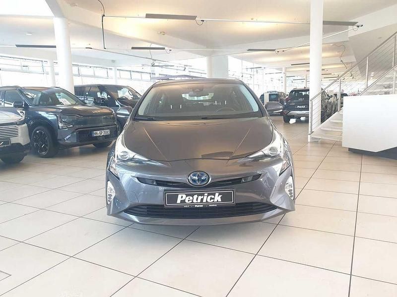 Gebraucht Toyota Prius Executive 122 PS (89 kW) 2016 Grau Limousine