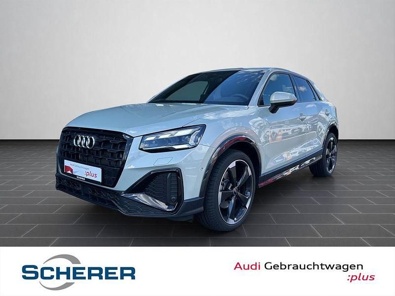 Tausilber metallic (metallic) Gebraucht 2024 Audi Q2 Ambiente SUV | 38.400 € (Teuer) - Bild 1/4