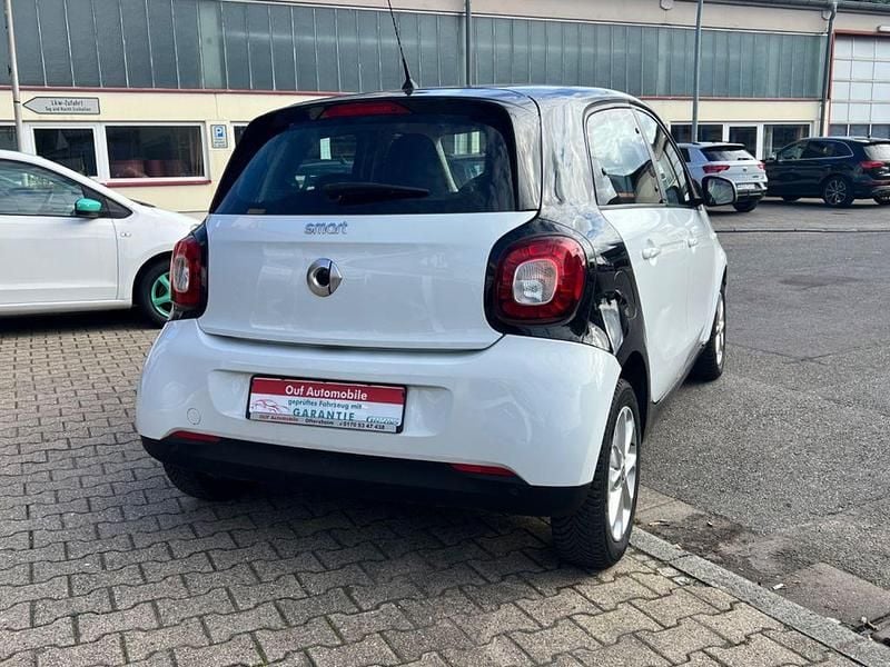 Gebraucht Smart ForFour Basis 90 PS (66 kW) 2015 Weiß Kleinwagen