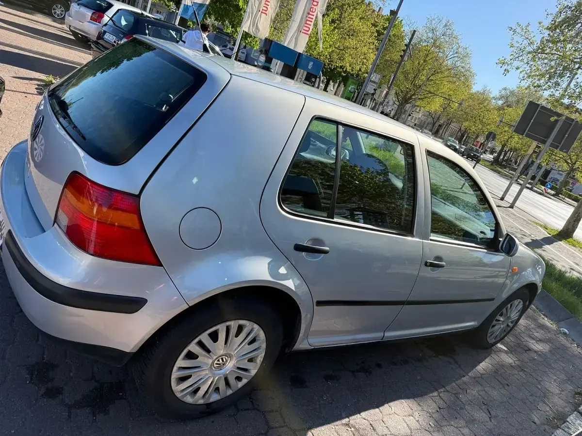 Brugt VW Golf III 1998 Sølv Sedan