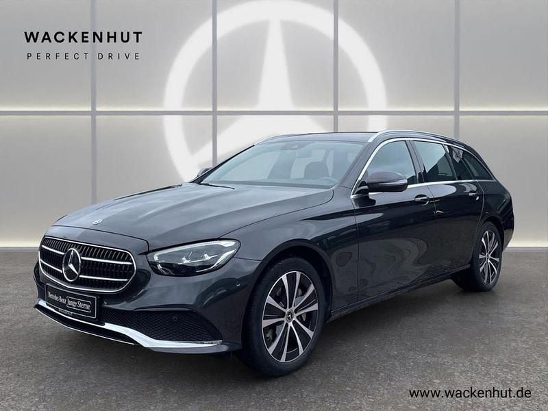Grau Gebraucht 2022 Mercedes E300 Avantgarde Limousine | 33.800 € (Guter Preis) - Bild 1/4