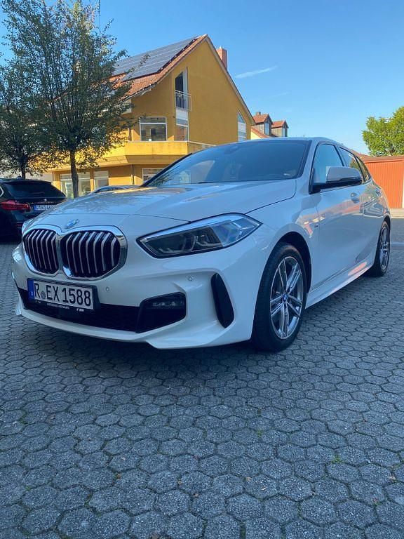 Weiß Gebraucht 2020 BMW 118 M Sport Kleinwagen | 19.450 € (Guter Preis) - Bild 1/4