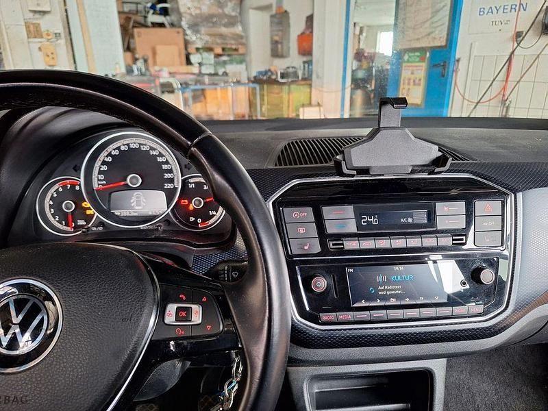 Schwarz Gebraucht 2021 VW up! United Kleinwagen | 9.700 € (Guter Preis) - Bild 1/4