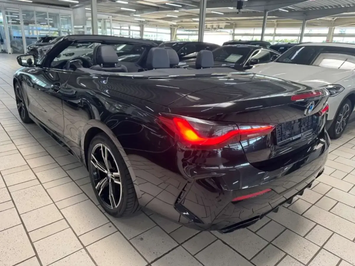 Gebraucht BMW 440 Cabriolet M Sport 340 PS (250 kW) 2022 Black sapphire metallic Cabrio