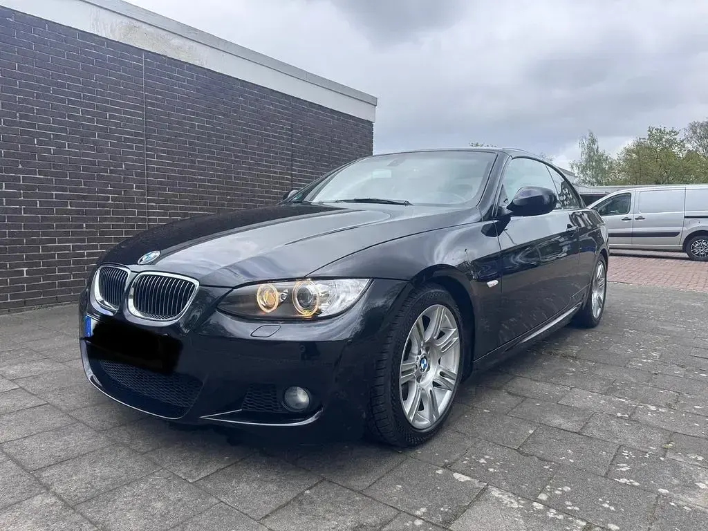 Gebraucht BMW 325 Cabriolet M Sport 218 PS (160 kW) 2010 Schwarz Cabrio