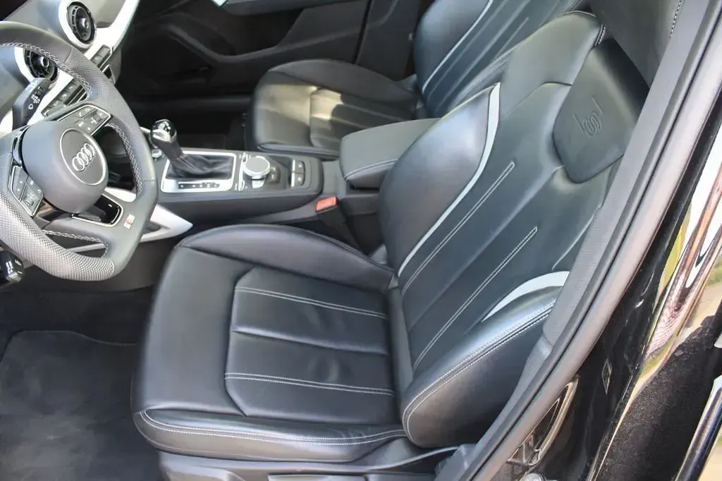 Gebraucht Audi SQ2 Sport 300 PS (220 kW) 2024 Schwarz SUV