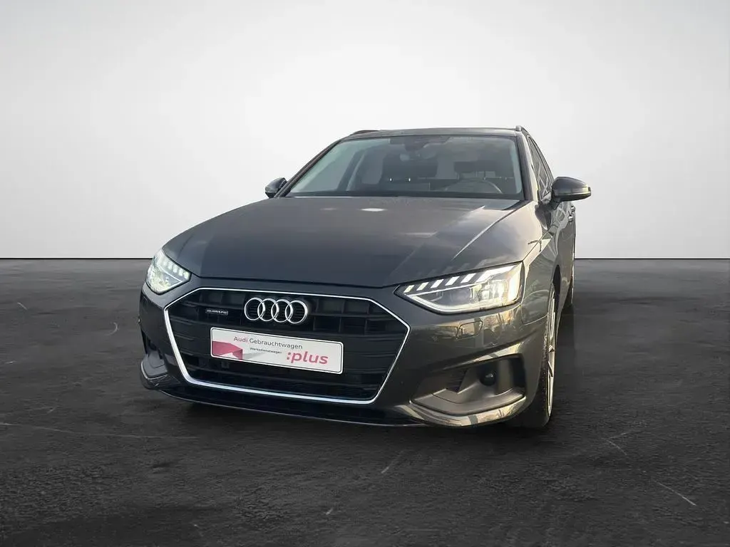 Gebraucht Audi A4 Sport 204 PS (150 kW) 2024 Grau (manhattangrau metallic) Kombi