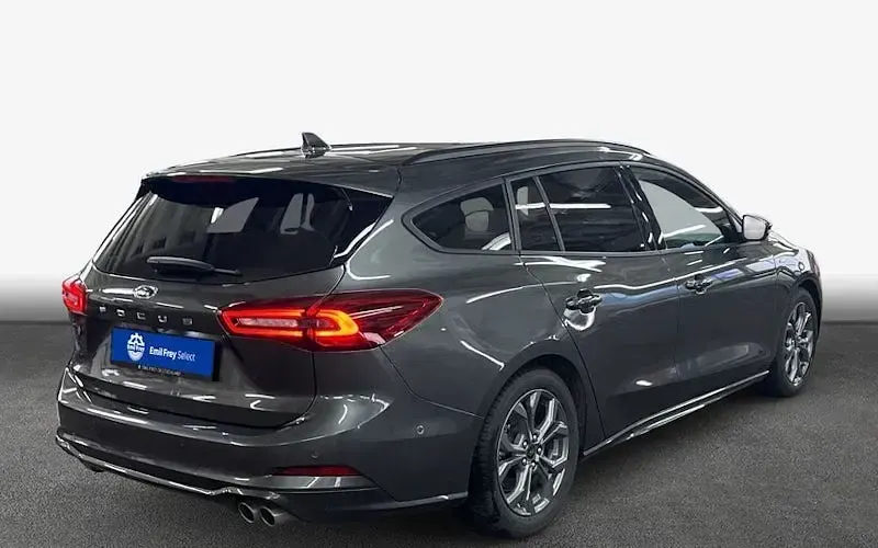 Gebraucht Ford Focus ST-Line X 155 PS (114 kW) 2025 Magnetic metallic Kombi