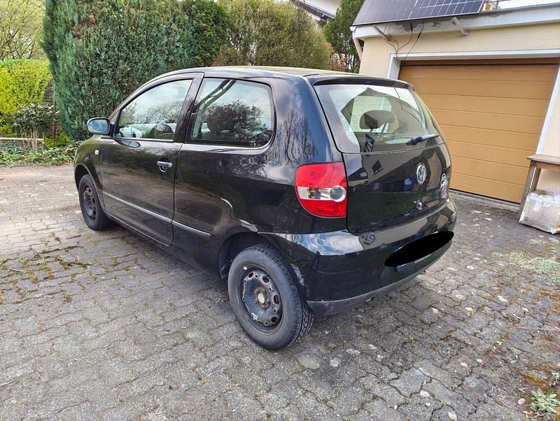Gebraucht VW Fox 54 PS (39 kW) 2007 Schwarz Kleinwagen