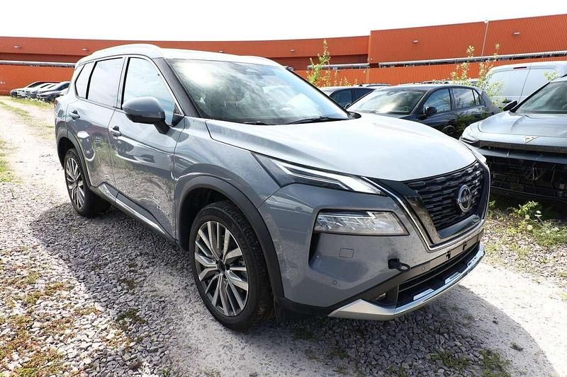 Ceramic grey premium uni Neu 2025 Nissan X-Trail Tekna SUV | 40.560 € - Bild 1/4