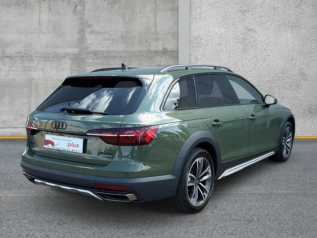 Gebraucht Audi A4 Allroad Sport 204 PS (150 kW) 2023 Distriktgrün metallic Kombi
