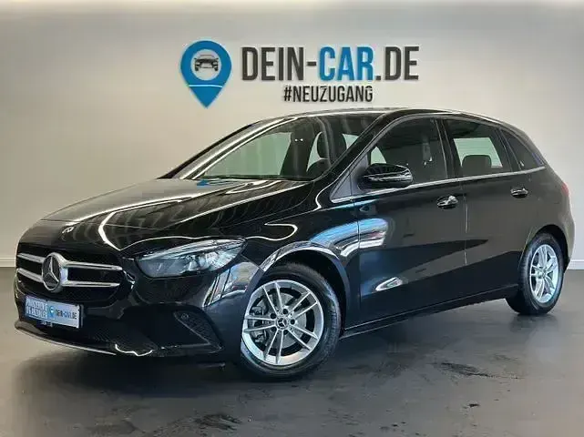 Gebraucht Mercedes B180 136 PS (100 kW) 2019 Schwarz Kleinwagen