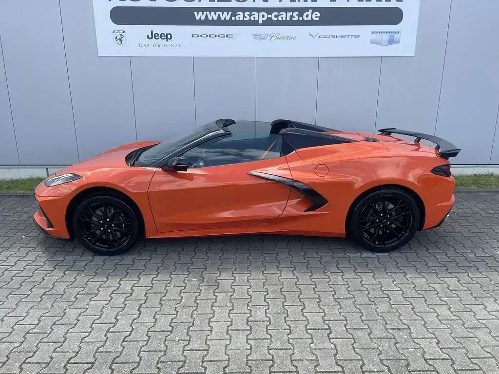 Neu Corvette C8 481 PS (353 kW) 2026 Orange Cabrio