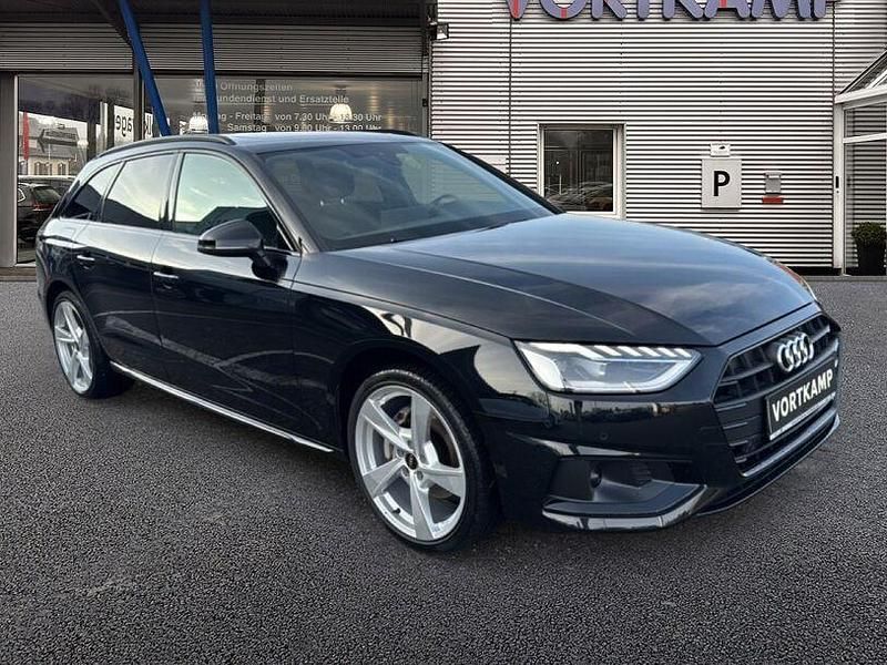 Gebraucht Audi A4 Advanced 204 PS (150 kW) 2023 Mythosschwarz (metallic) Kombi