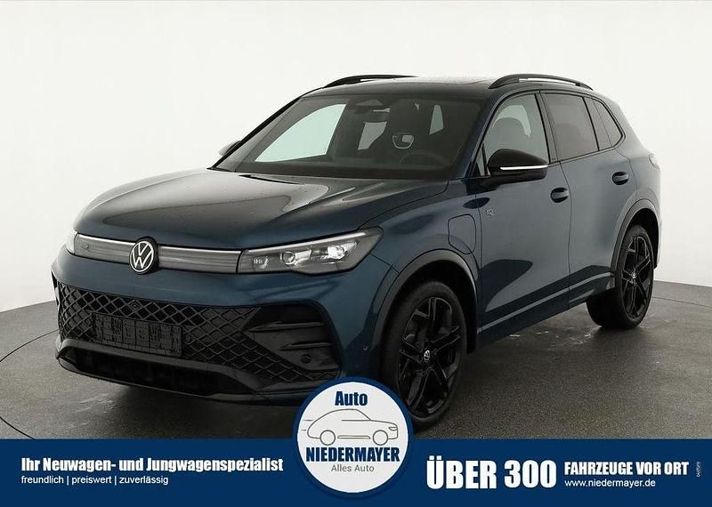Nightshade blue metallic Neu 2025 VW Tiguan R-line SUV | 54.995 € (Fairer Preis) - Bild 1/4