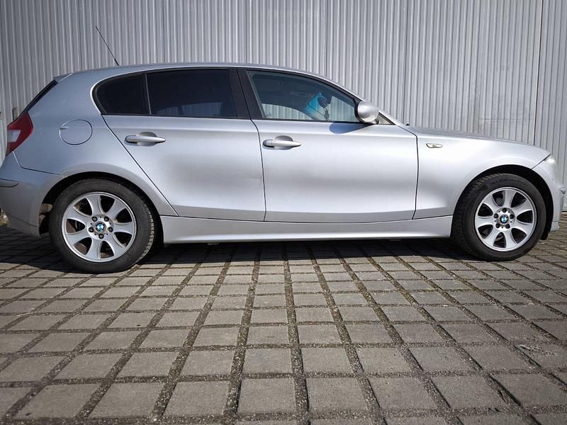 Gebraucht BMW 116 116 PS (85 kW) 2004 Silber Kleinwagen