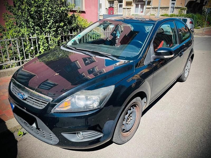 Schwarz Gebraucht 2008 Ford Focus Kleinwagen | 500 € (Superpreis) - Bild 1/4