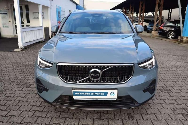 Gebraucht Volvo XC40 Core 197 PS (144 kW) 2023 Thunder grey SUV