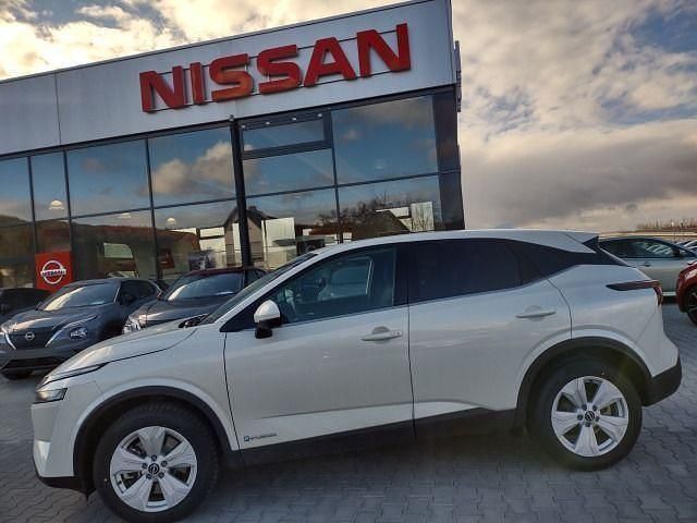 Gebraucht Nissan Qashqai N-Connecta 190 PS (139 kW) 2023 Qab white pearl (metallic) SUV