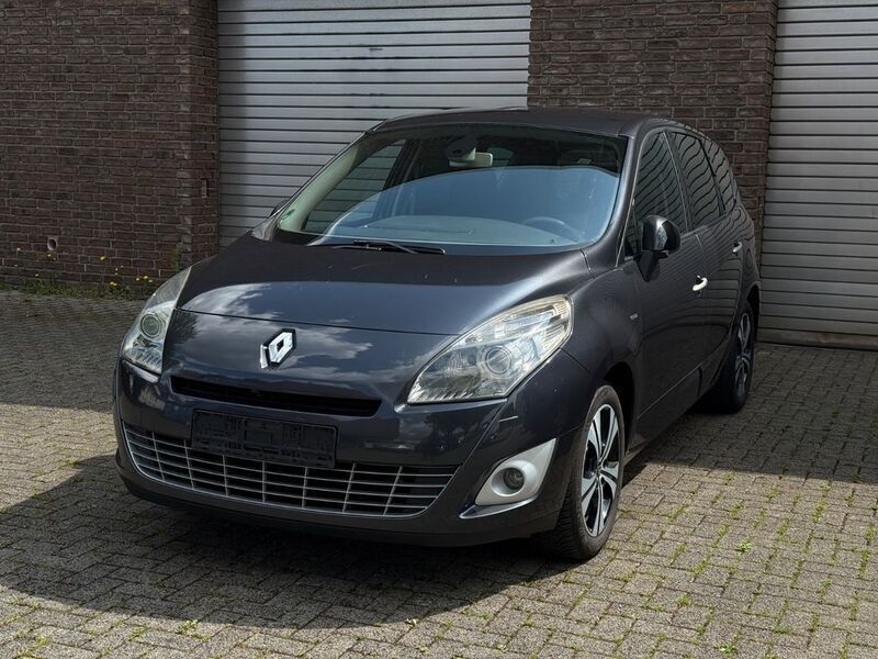 Grau Gebraucht 2011 Renault Grand Scénic III Bose Edition Van / Kleinbus | 4.900 € (Fairer Preis) - Bild 1/4