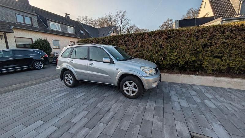 Gebraucht Toyota RAV4 150 PS (110 kW) 2003 Silber SUV