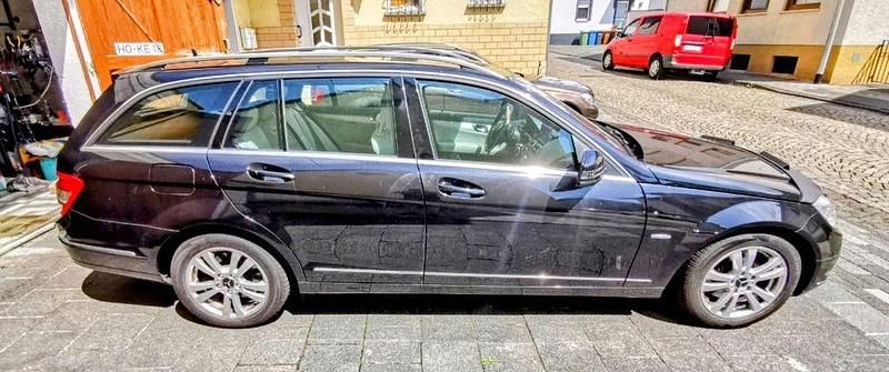 Gebraucht Mercedes 220 170 PS (125 kW) 2011 Schwarz Limousine