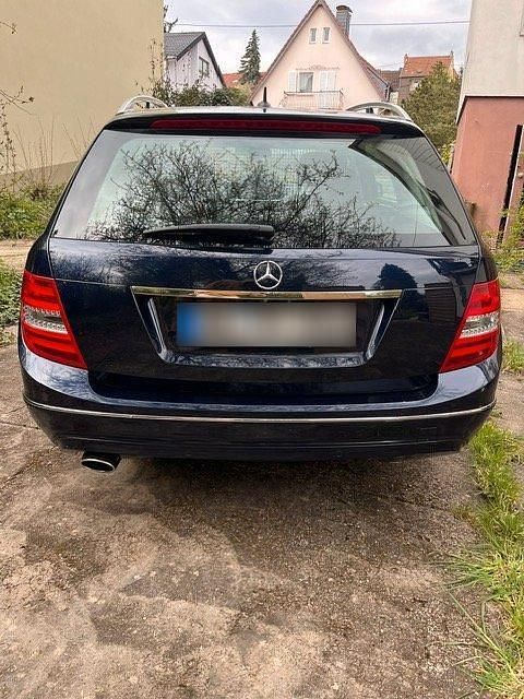 Gebraucht Mercedes C220 190 PS (139 kW) 2012 Blau Kombi