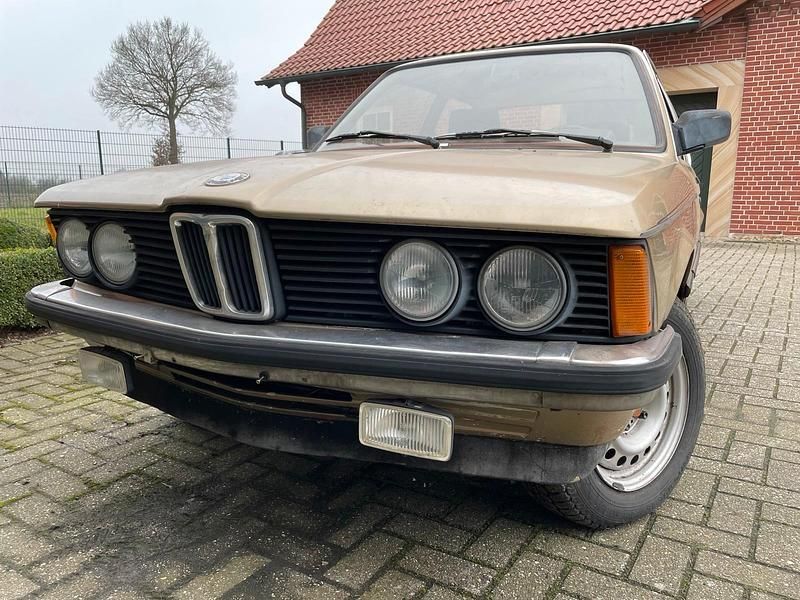 Gebraucht BMW 323 143 PS (105 kW) 1982 Braun Coupé