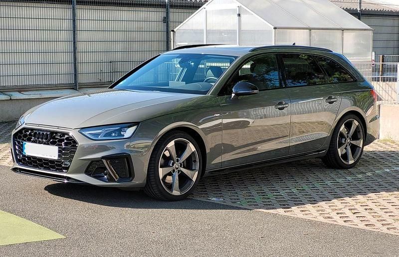 Grau Gebraucht 2023 Audi A4 Competition Kombi | 38.500 € (Fairer Preis) - Bild 1/4